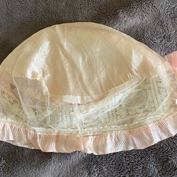 Vintage Bed Bonnets
Set of 2
1 Light Pink
1 Dark Pink - Picture 2 of 7